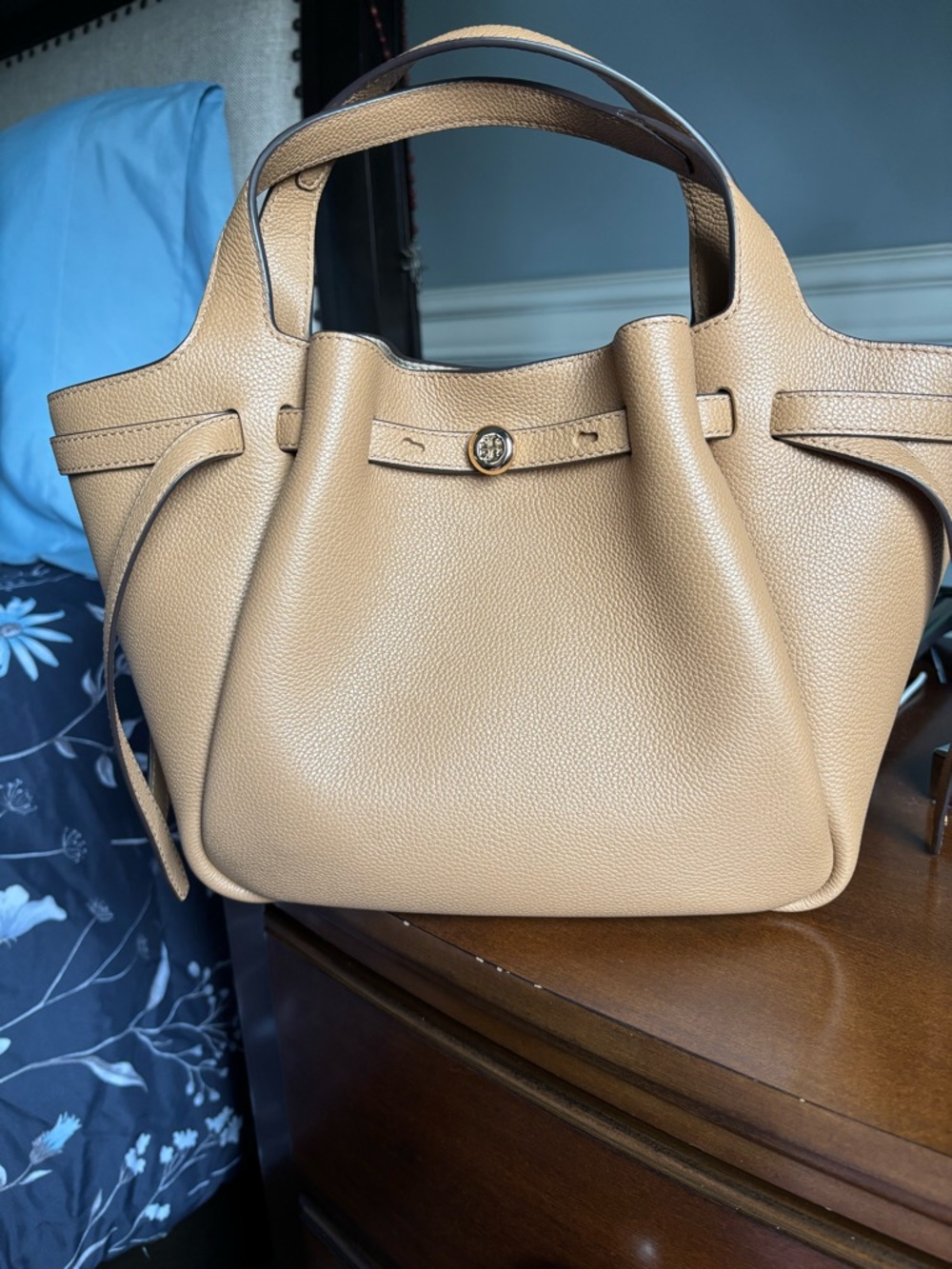 Like new!!! Tory Burch Small ROMY Tote Bag - Picture 8 of 11